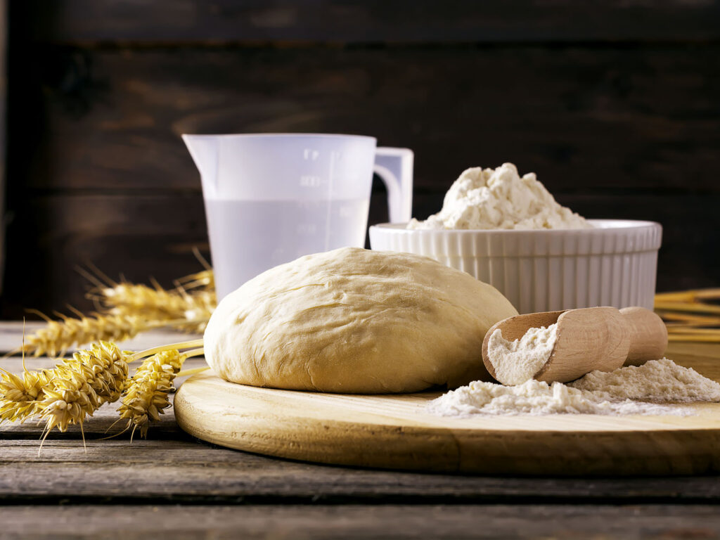 Measurement of enzyme activity and gelatinization properties of flour